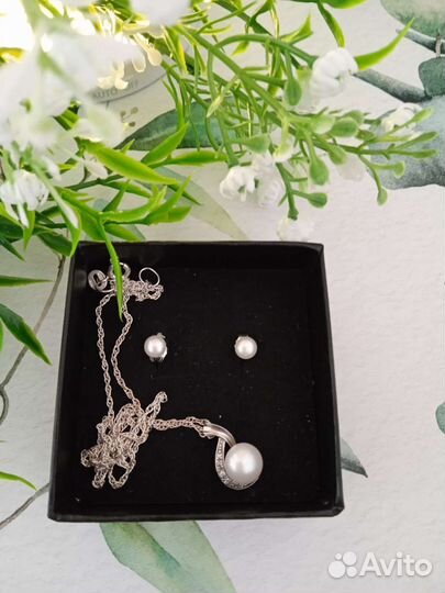 Серьги, бусы