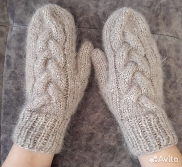 Варежки вязанные мохеровые