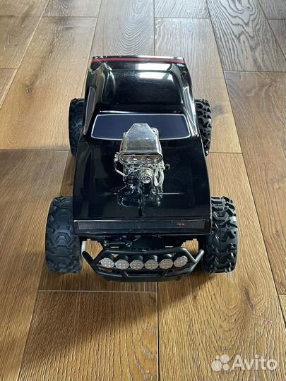 Машина на радиоуправлении Dodge Challenger R/T