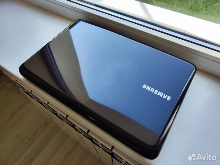 Ноутбук Samsung NP-R540