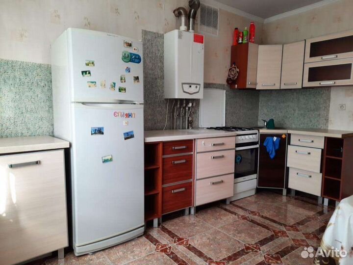 Кухонный гарнитур+холодильник+плита