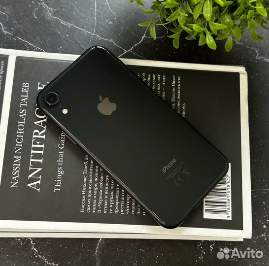 iPhone Xr, 64 ГБ