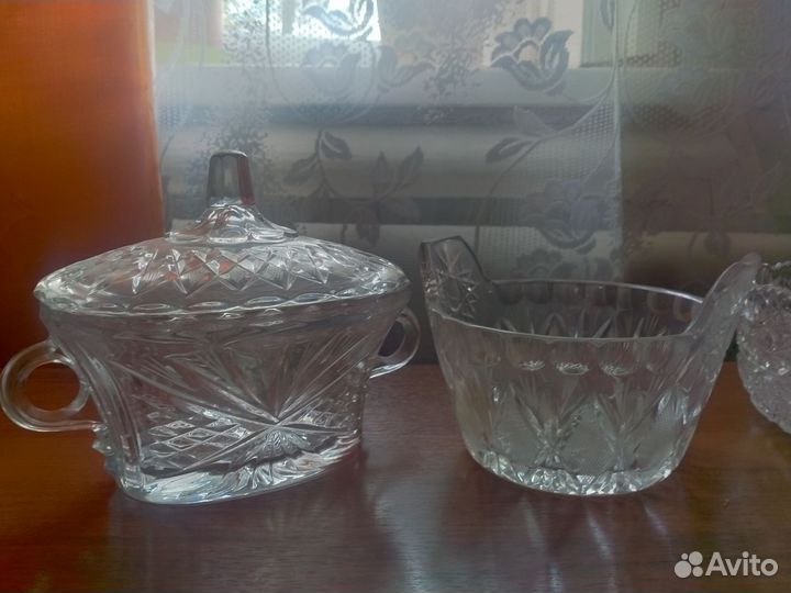 Хрустальная конфетница