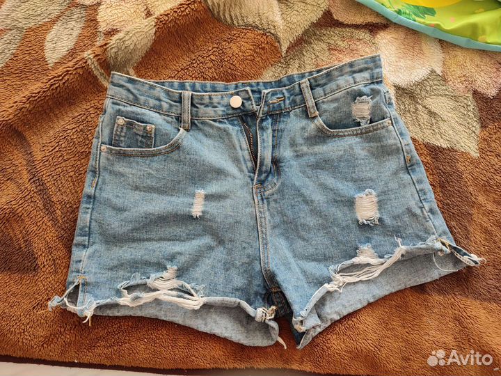 Джинсовые шорты
