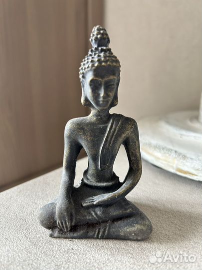 Фигурка Будды