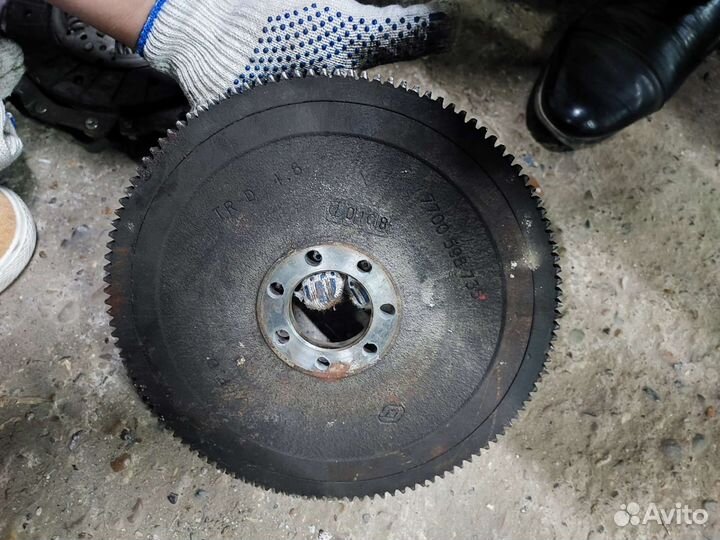 Маховик Renault Sandero