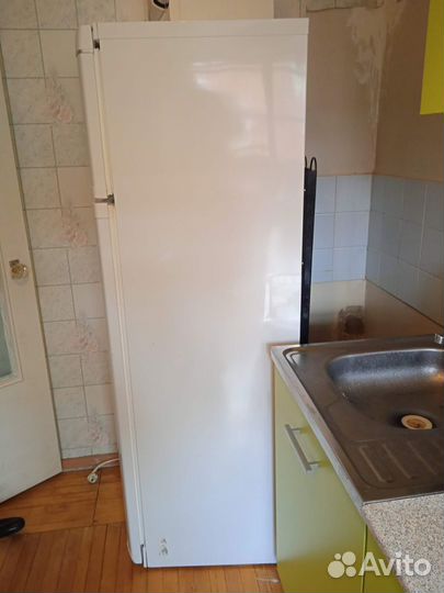 Холодильник Hotpoint Ariston