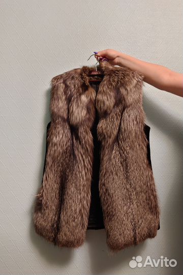 Продаю меховой жилет
