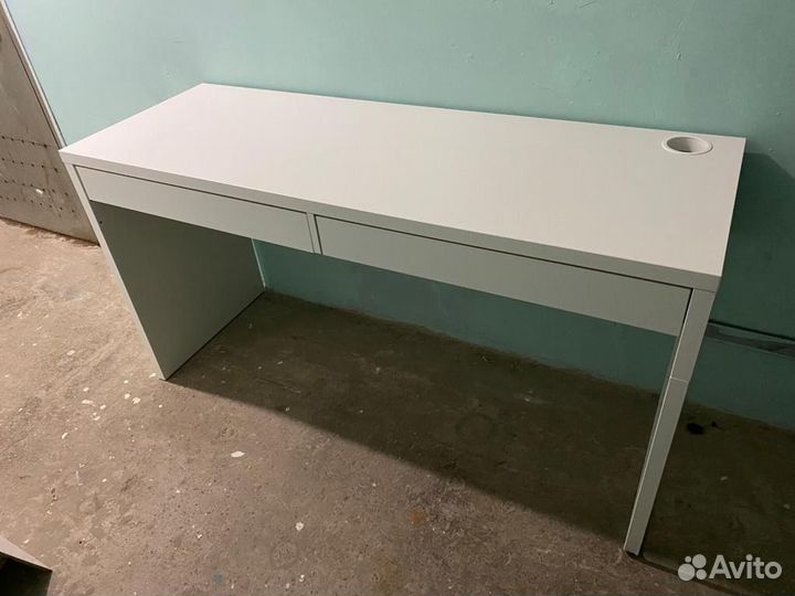 Письменный стол IKEA микке длинный