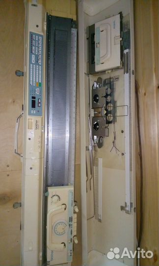 Электронная двухфонтурная вязальная машина