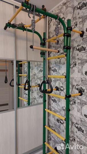 Турник настенный (шведская стенка)