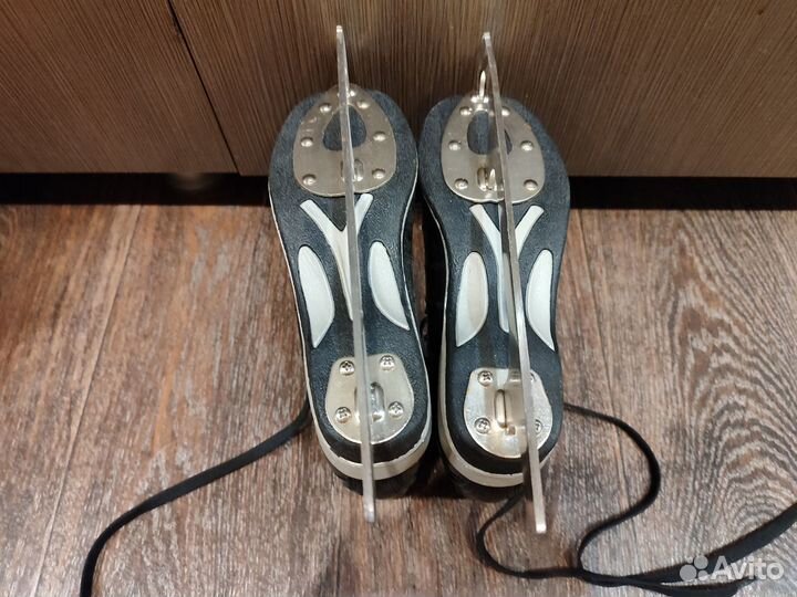 Коньки фигурные 36 размер