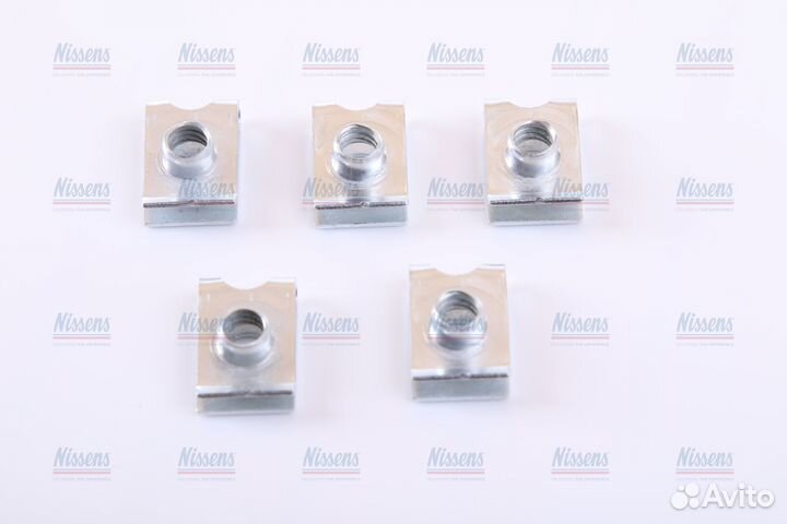 Радиатор охлаждения Opel Astra H