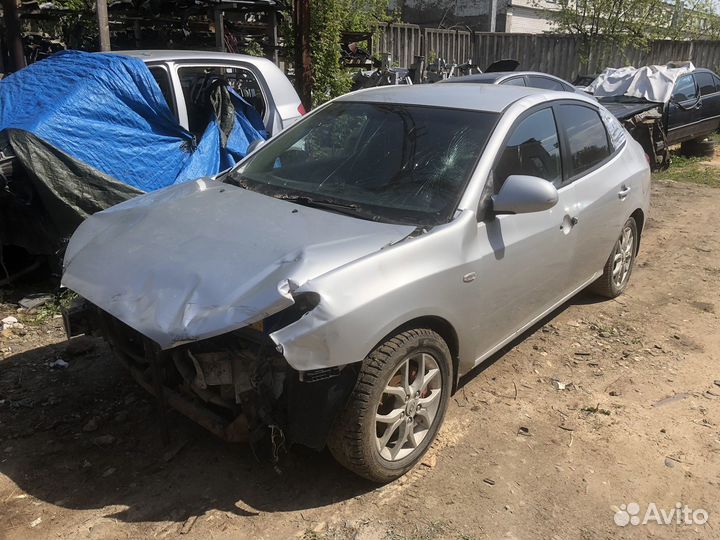 В разборе Hyundai Elantra 2007 1.6МКПП