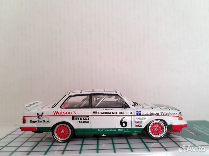 Tarmac Works Volvo 240 Turbo. 1/64