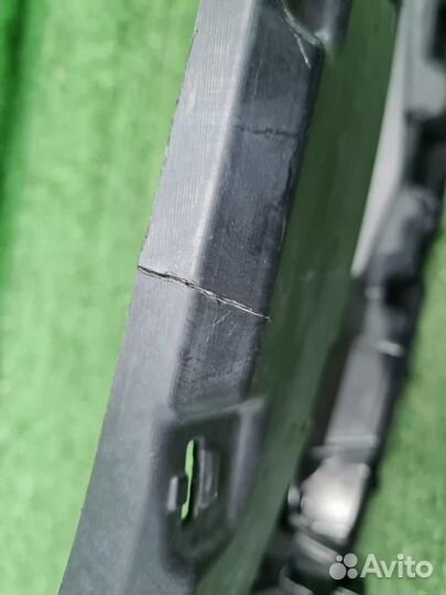 Бампер передний Lexus LM300h