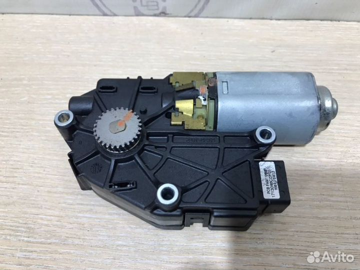 Привод шторки крыши Peugeot 3008 0U 5FS EP6C 2011