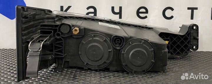 Фара противотуманная левая Volvo FH4 84186279