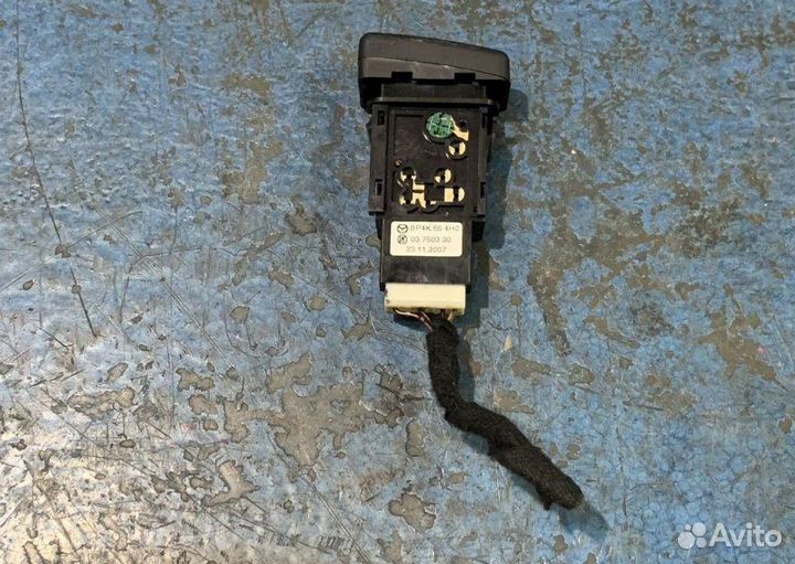 Кнопка аварийки Mazda 3 BK