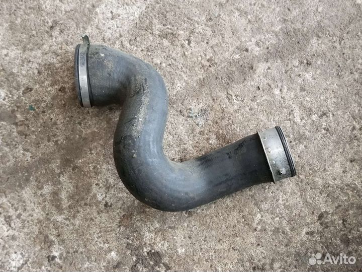 Патрубок фильтра воздушного Volkswagen Passat B5