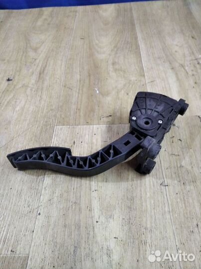 Педаль газа Kia Rio 3