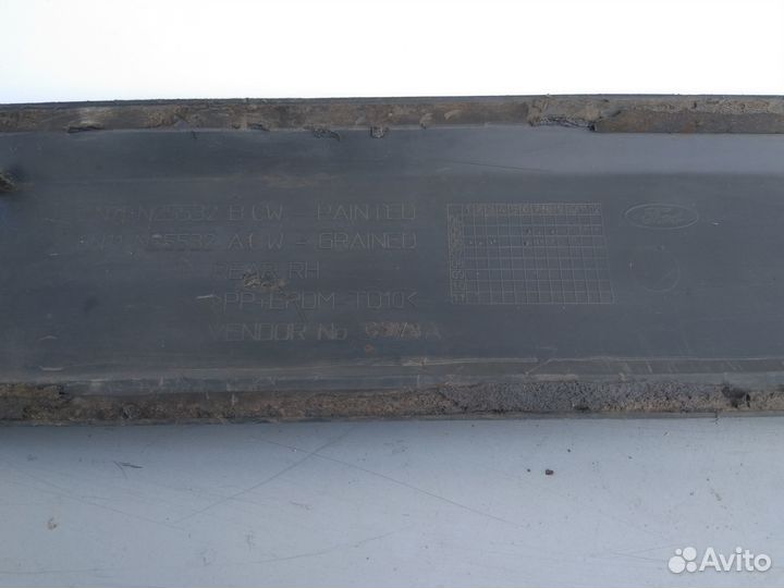 Молдинг двери задней правой на Ford Fusion