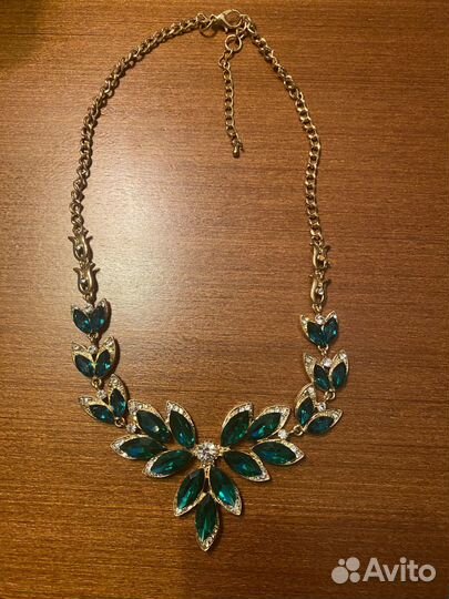 Колье ожерелье