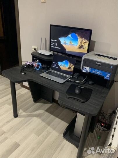 Игровой компьютерный стол