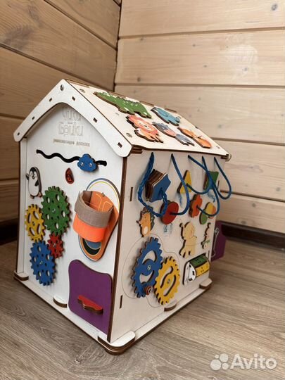 Бизиборд Чики Брики