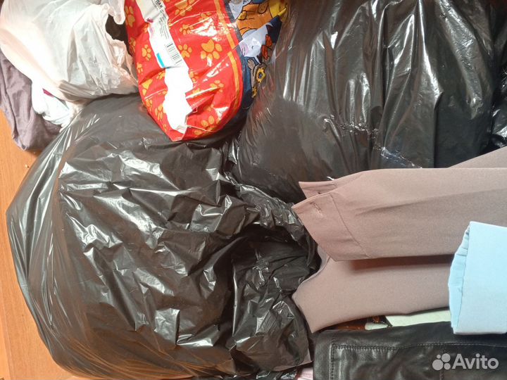 1,5 мешка женских вещей