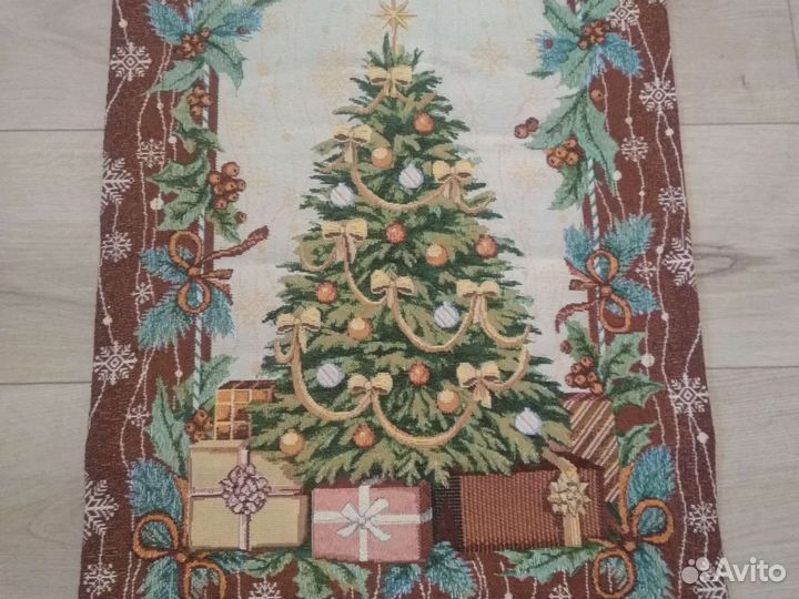 Дорожка на стол гобеленовая новогодняя