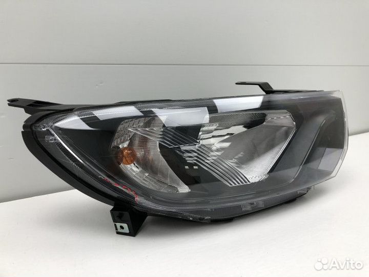 Фара правая LADA Granta