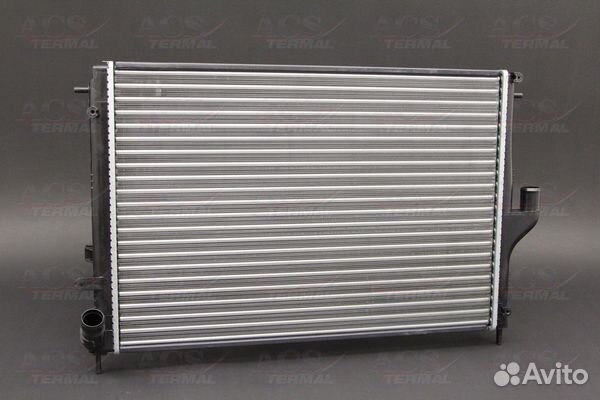 Радиатор охлаждения Рено Дастер 10-18