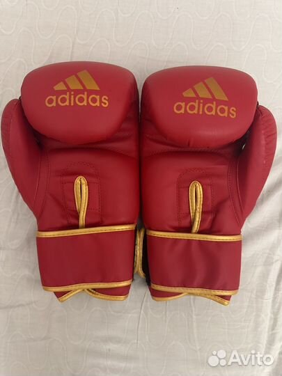 Боксерские перчатки 10 oz