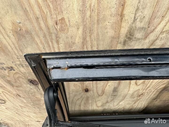 Дверь задняя правая Suzuki Escudo/Grand Vitara