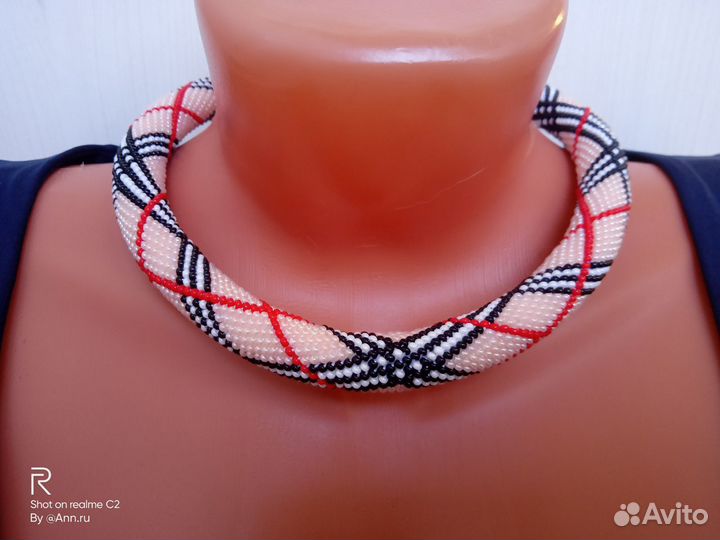 Жгут из бисера в стиле Burberry