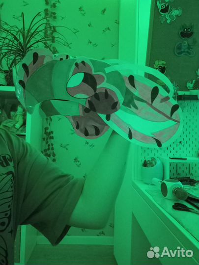 Дракон из бумаги на руку