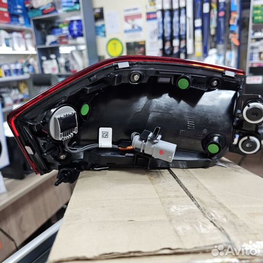 Фонарь задний левый поло лифтбэк