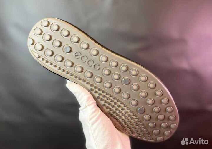 Кроссовки Ecco долговечные