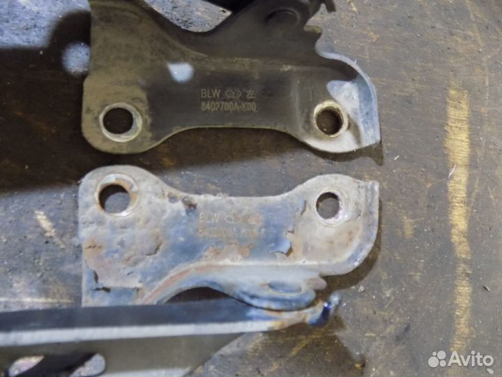 Петли капота Great Wall Hover H3