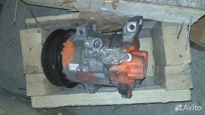 Запчасти тойота исис (компрессор кондиционера)