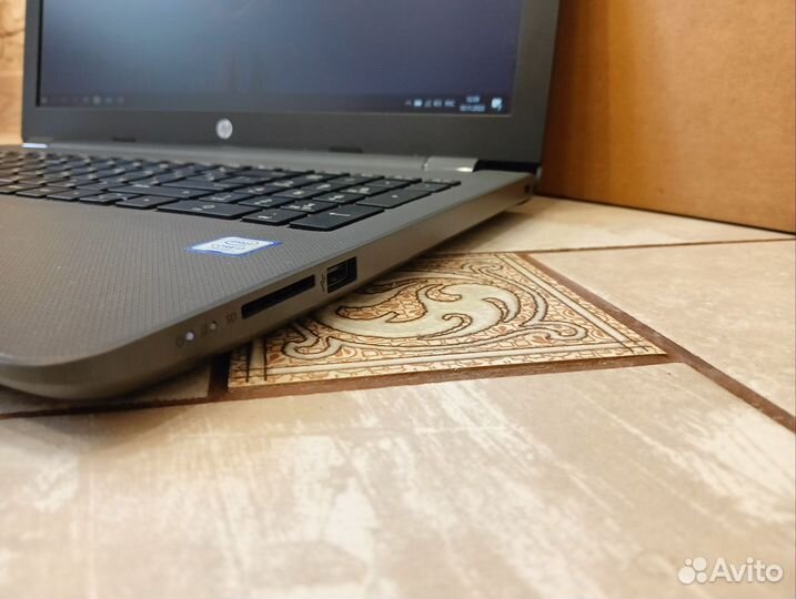 Мощный HP Core i3 7020 Full HD 8гб