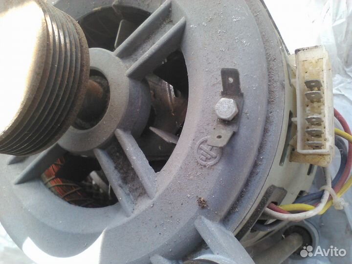 Двигатель стиральной машины