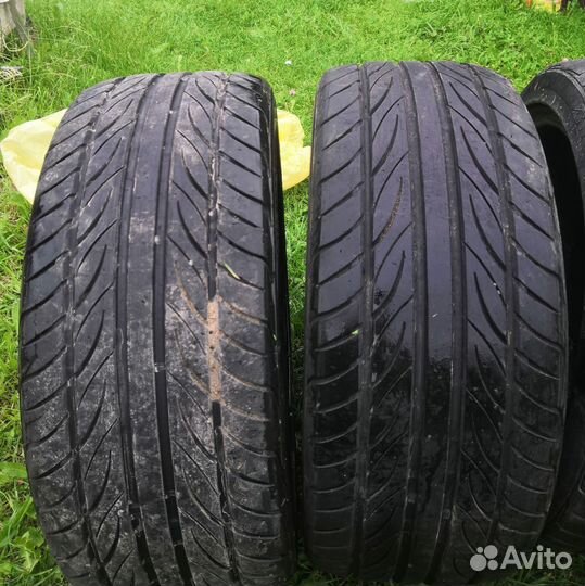 Bridgestone TS-02 215/45 R17