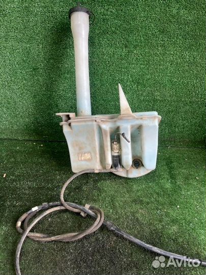 Бачок омывателя Escape Tribute