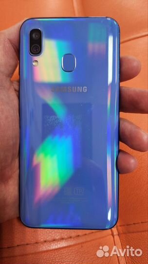 Samsung Galaxy A40, 4/64 ГБ