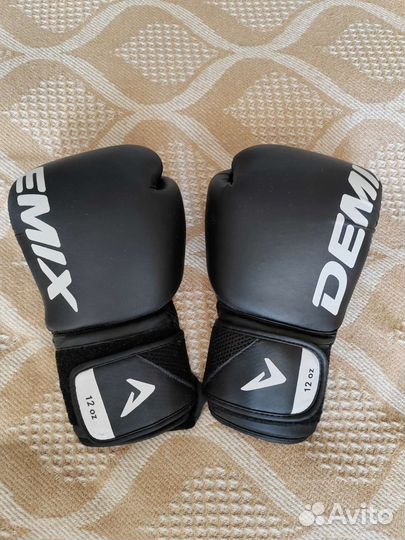 Боксерские перчатки 12 oz