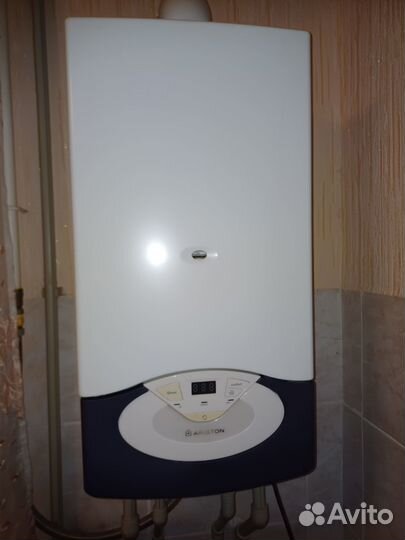Газовый котел настенный Аристон 28