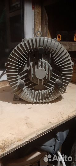 Трехфазный вихревой вентилятор Sumetzberger SU-6