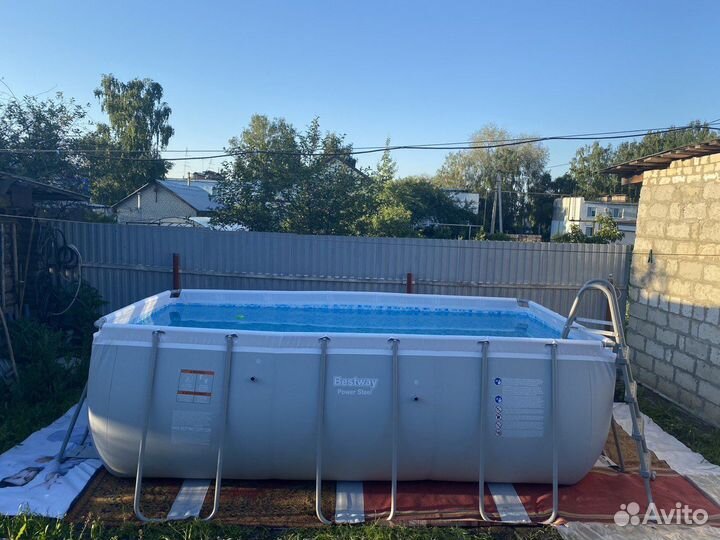 Комплект Bestway (бассейн, насос, швабра, тент)